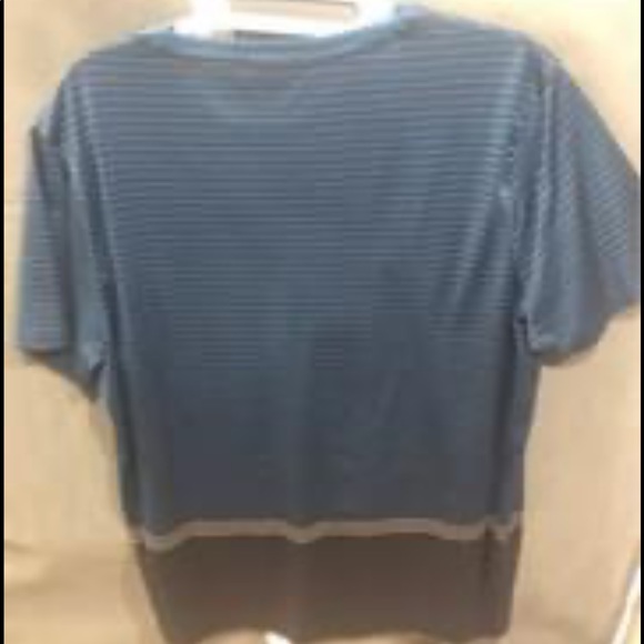 Hugo Boss size Large t shirt. - Picture 2 of 4